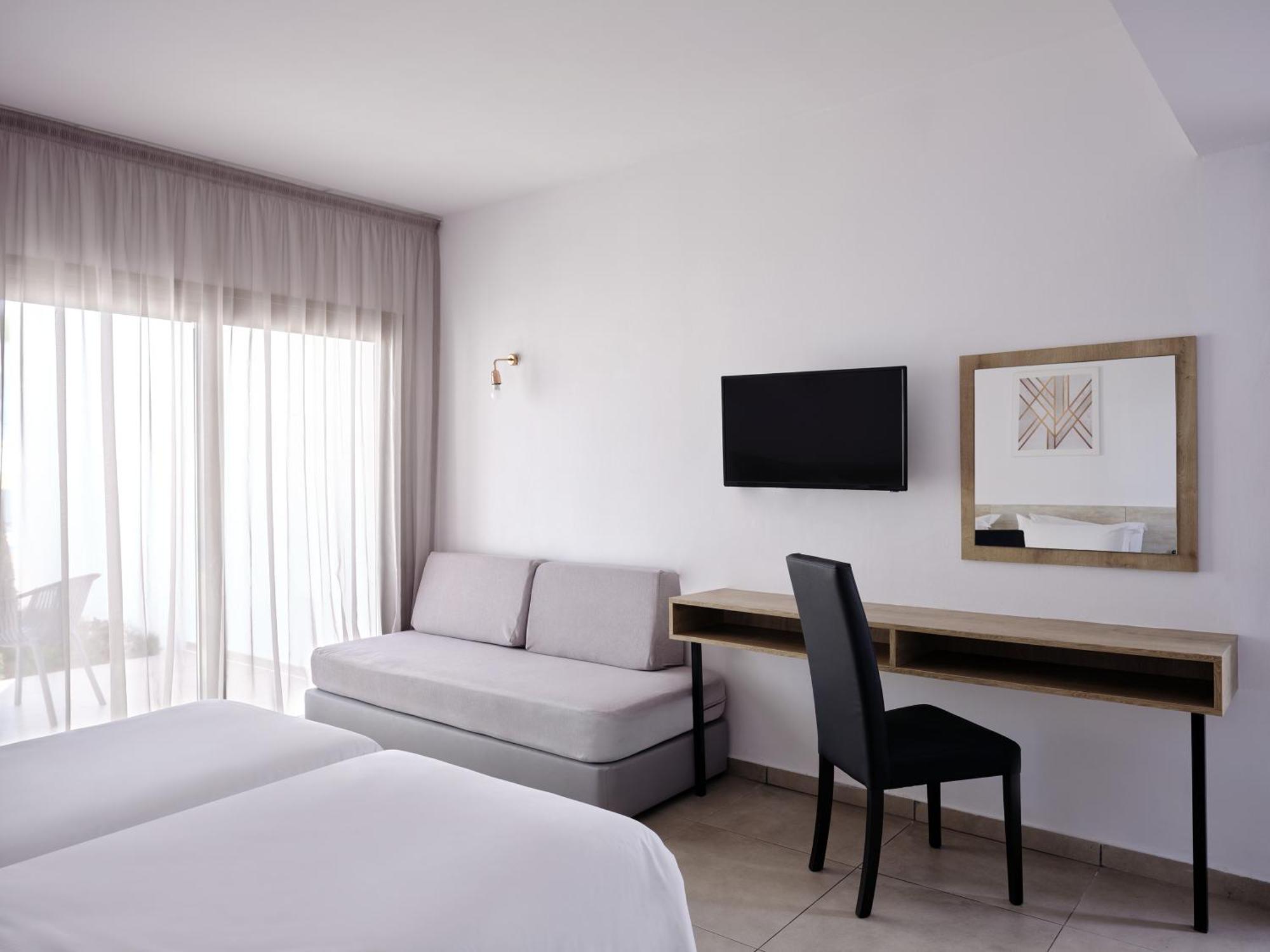 Atlantica Panthea Resort Ayia Napa Bagian luar foto