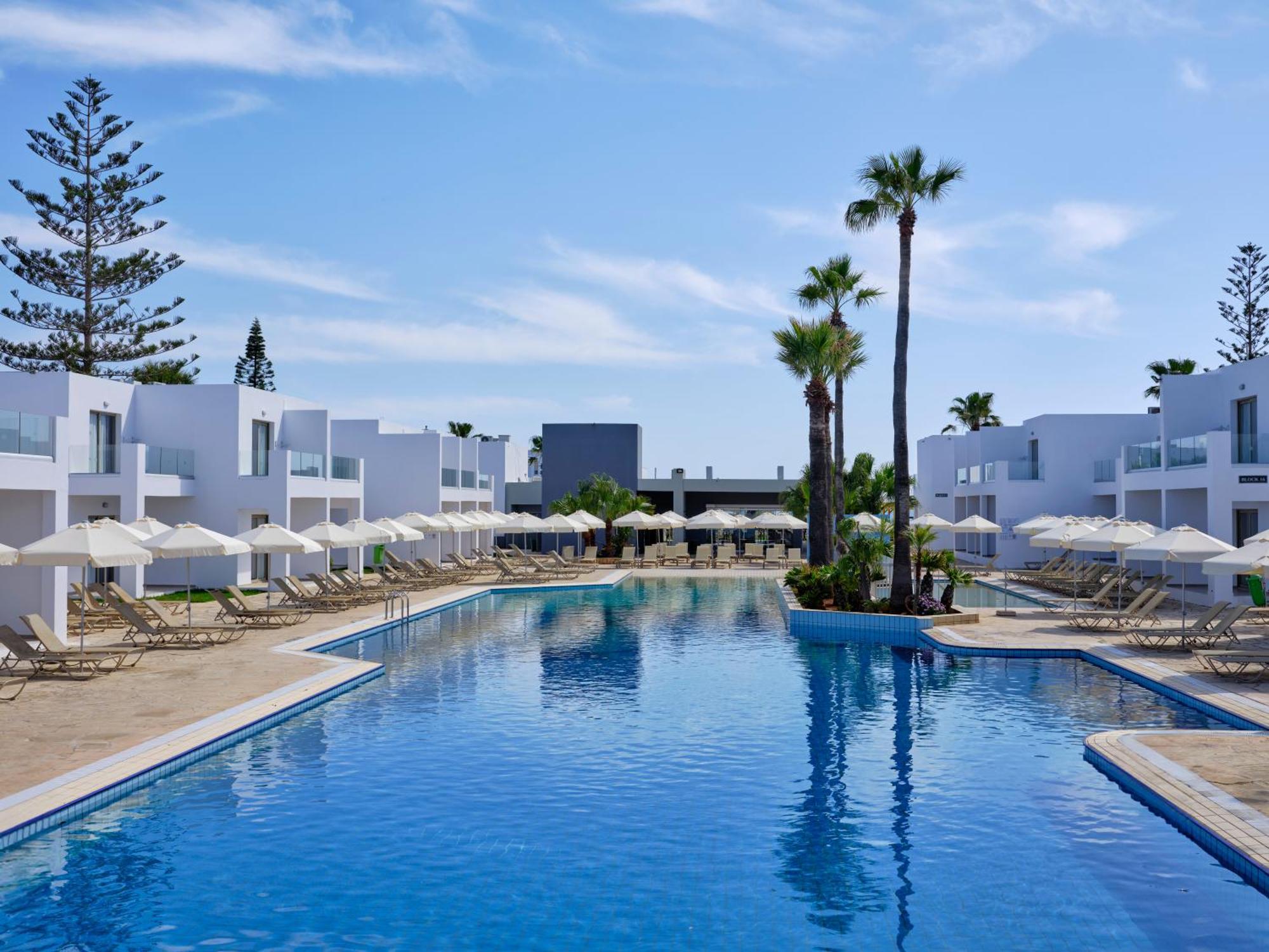 Atlantica Panthea Resort Ayia Napa Bagian luar foto