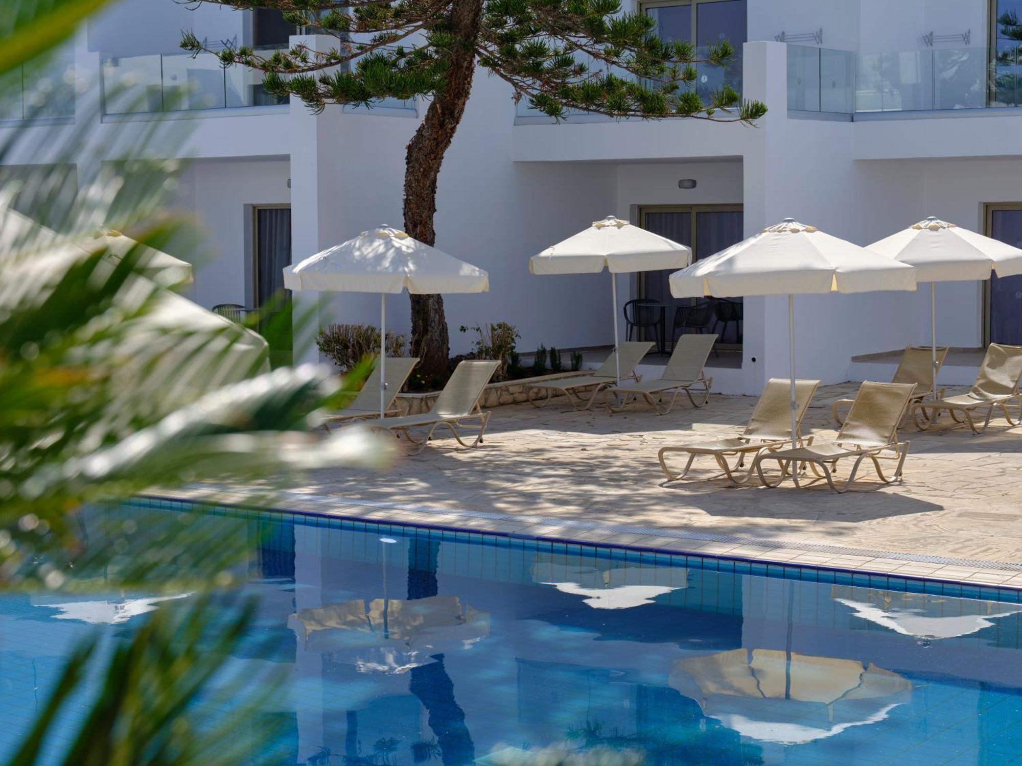 Atlantica Panthea Resort Ayia Napa Bagian luar foto