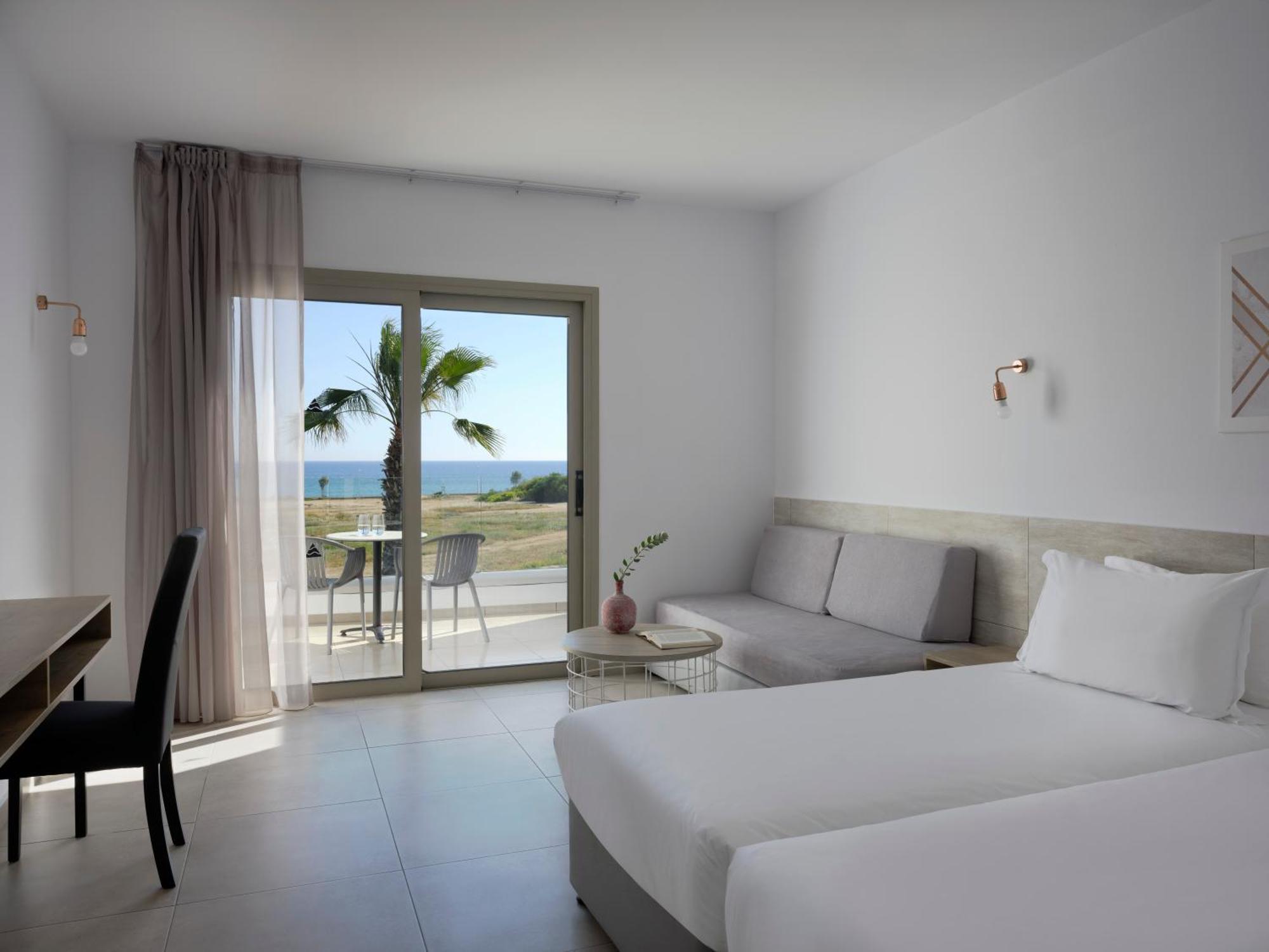 Atlantica Panthea Resort Ayia Napa Bagian luar foto
