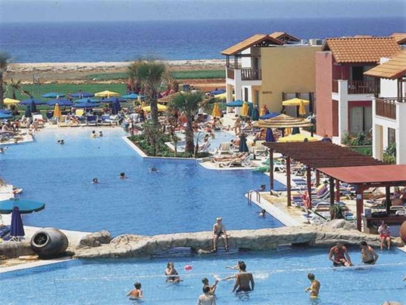 Atlantica Panthea Resort Ayia Napa Bagian luar foto